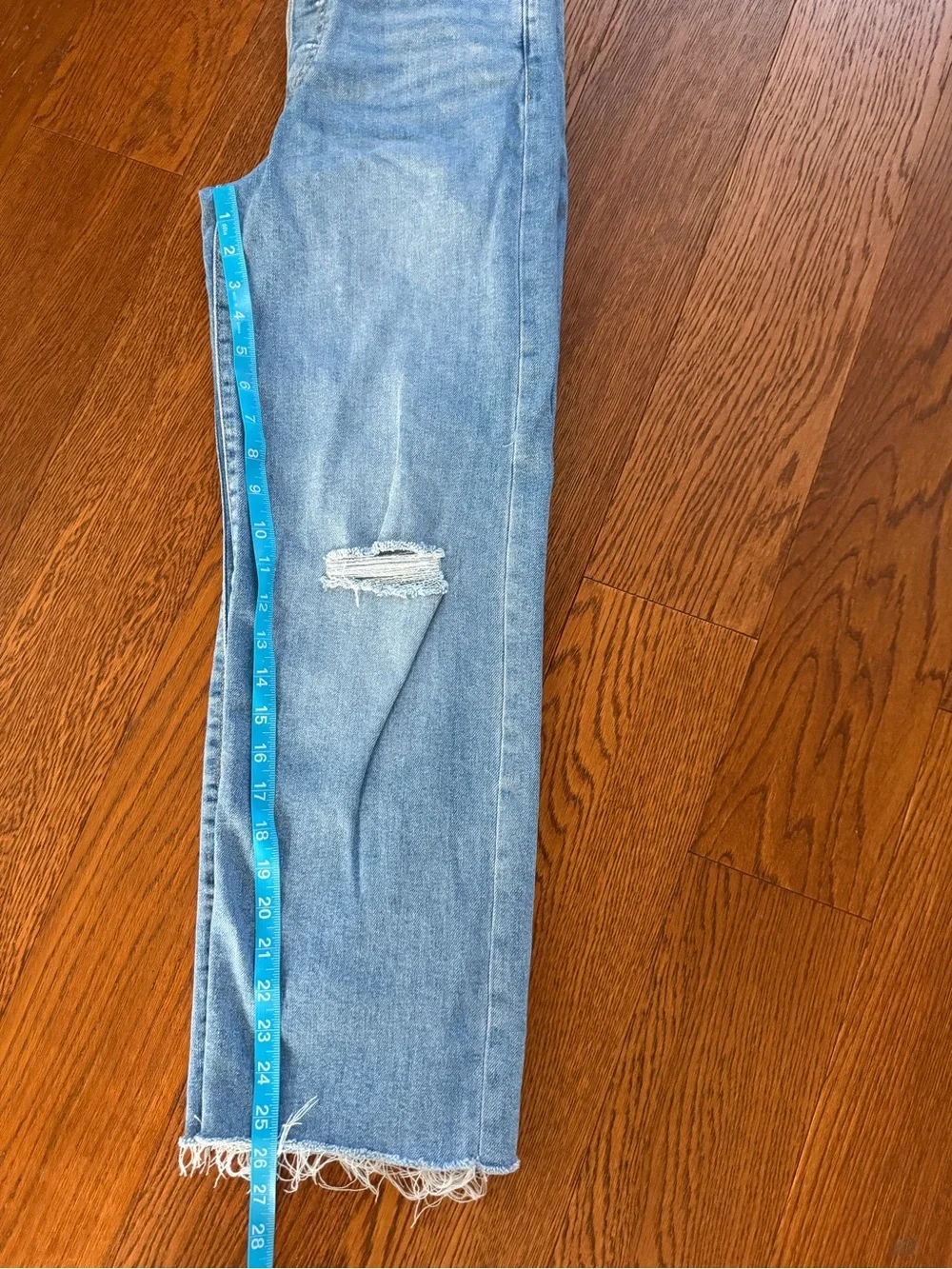Levi’s Ribcage Straight Ankle Distressed Raw Hem Button Fly Jeans Size 24 Denim
